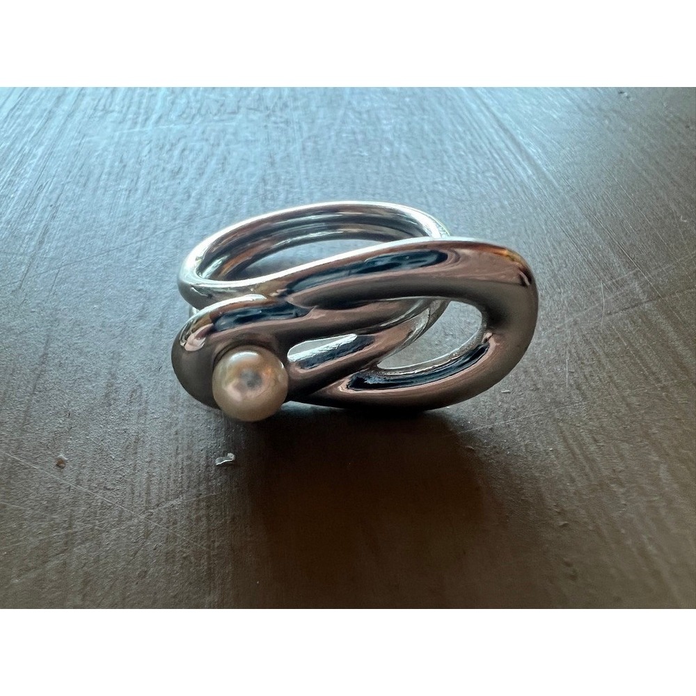Abstract Sculptural Pearl Ring Size 9.5 Silver Tone Modernist Bypass Fluid